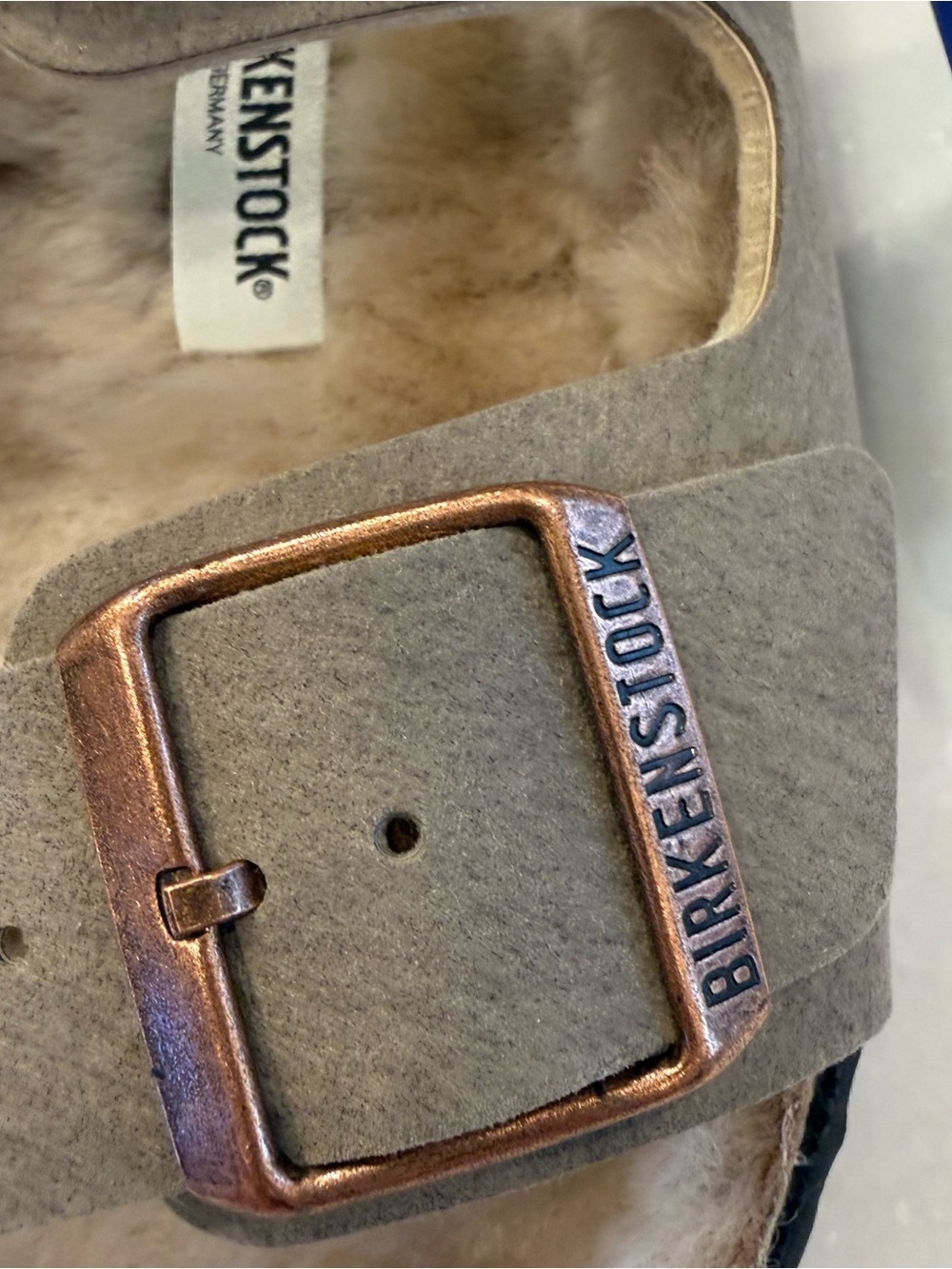 Birkenstock Arizona Genuine Shearling Slide Sandal Taupe Size W-10 M-8 EU 41 NWT - Picture 2 of 13
